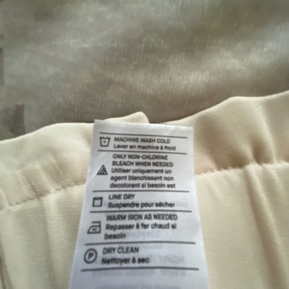 VINCE DRAPEY CREPE WIDE LEG PANTS - Picture 8 of 12